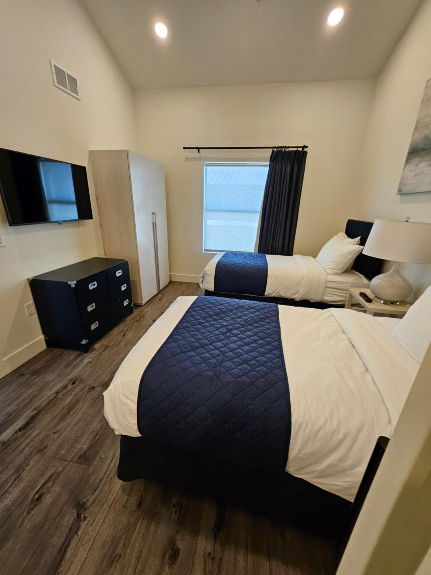 The Suites At Fishermen'S Village - 2 Bedroom Suites Пунта-Горда Экстерьер фото
